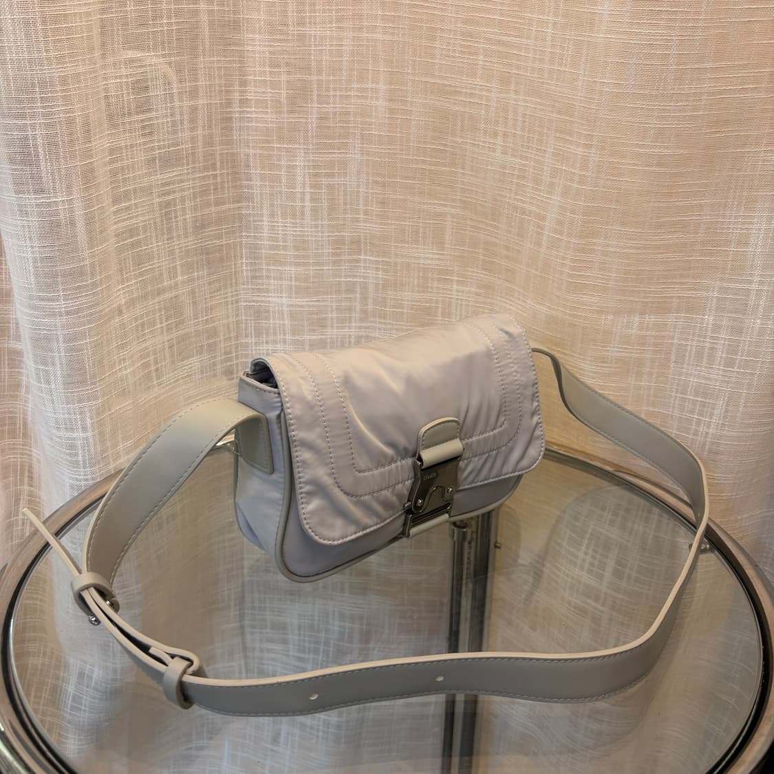 정품 마뗑킴 버클 크로스백     상품이미지3