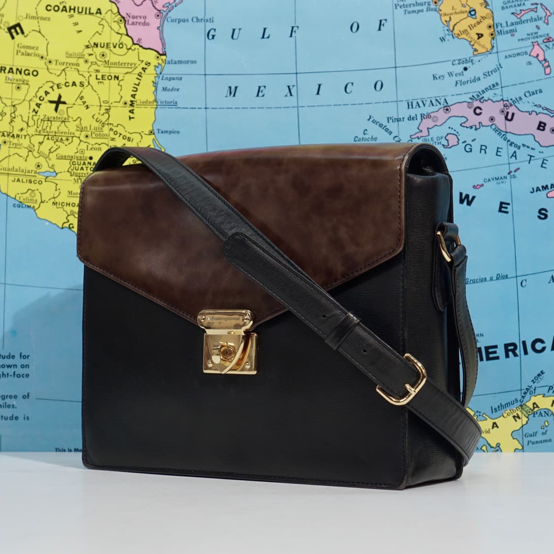 발렌티노 가라바니 빈티지 레더 백 상품이미지3