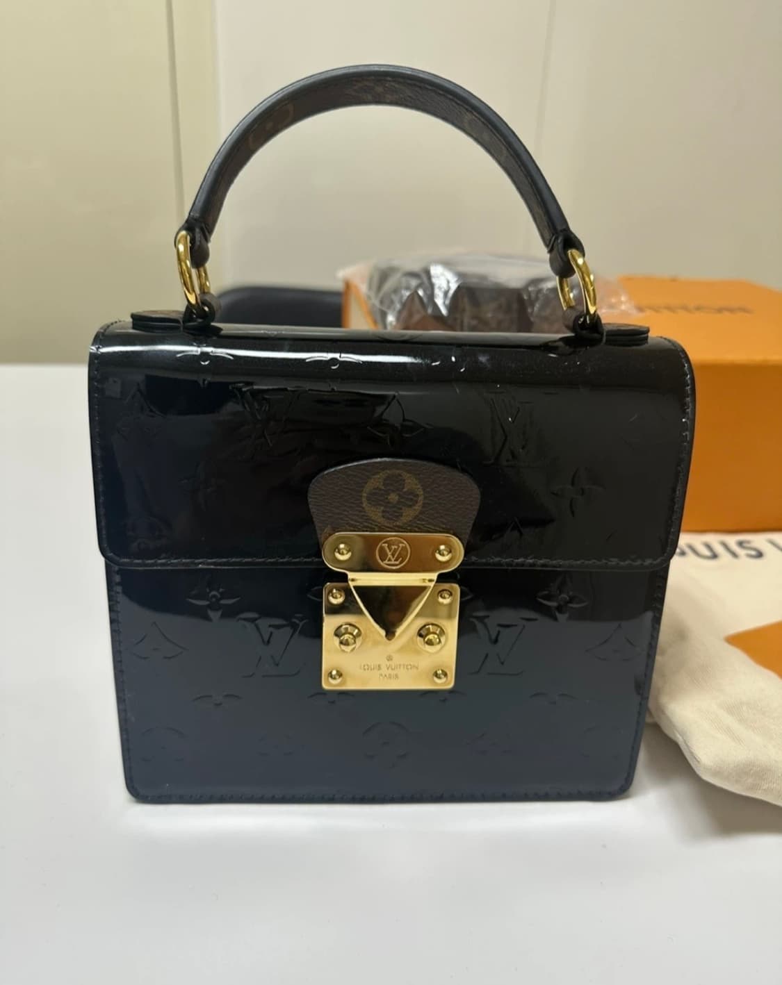 루이비통 스프링 스트리트 토트 숄더백 상품이미지1