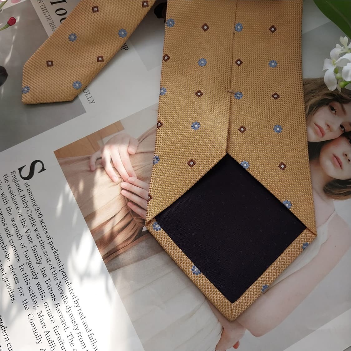 샤를 주르당 실크 베이지 미니 패턴 넥타이 9.8cm A등급 K1594
 상품이미지7