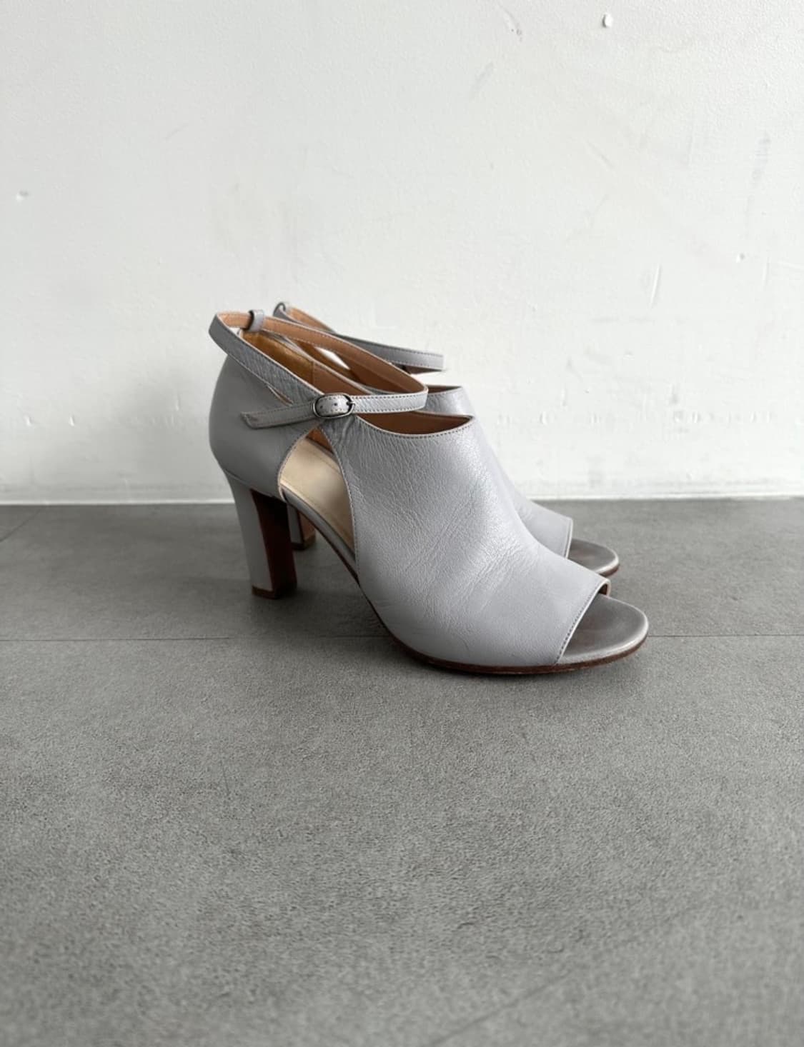 메종 마르지엘라 스트랩 펌프스 오픈토 힐 꼼데가르송 상품이미지3