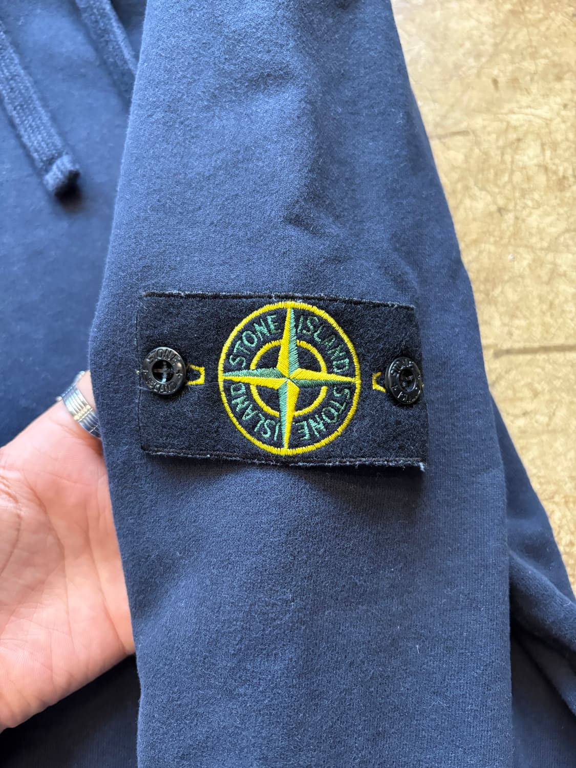 스톤 아일랜드 네이비 후드티 상품이미지3