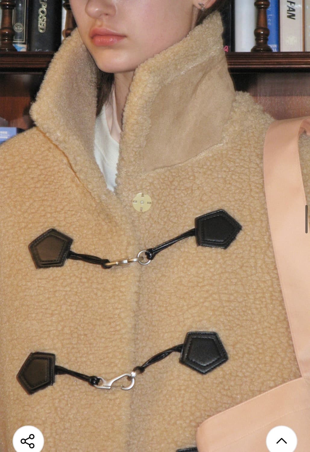 시눈 Sinoon 베이지 무스탕 코트 프리사이즈 상품이미지4