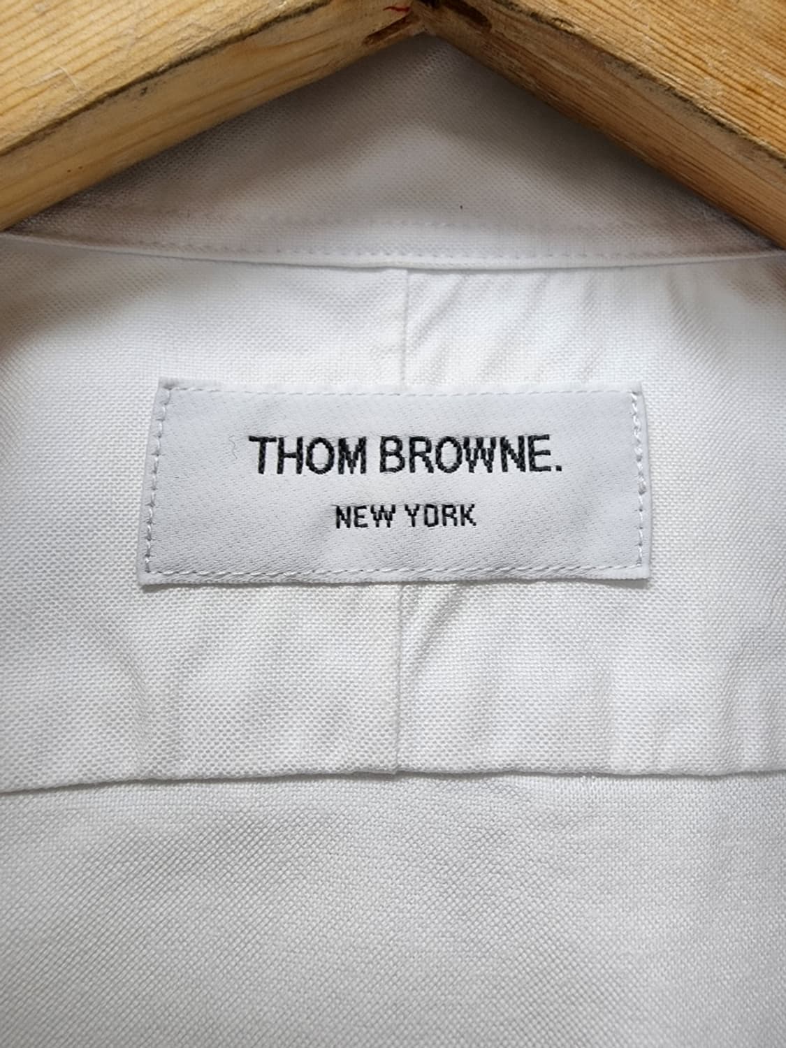 톰브라운 MWL010 히든 삼선셔츠 옥스포드 화이트 상품이미지2