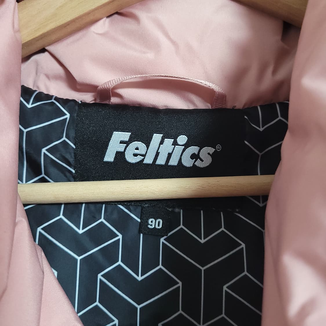 (90) Feltics 펠틱스 여성 숏 핑크 패딩 상품이미지4