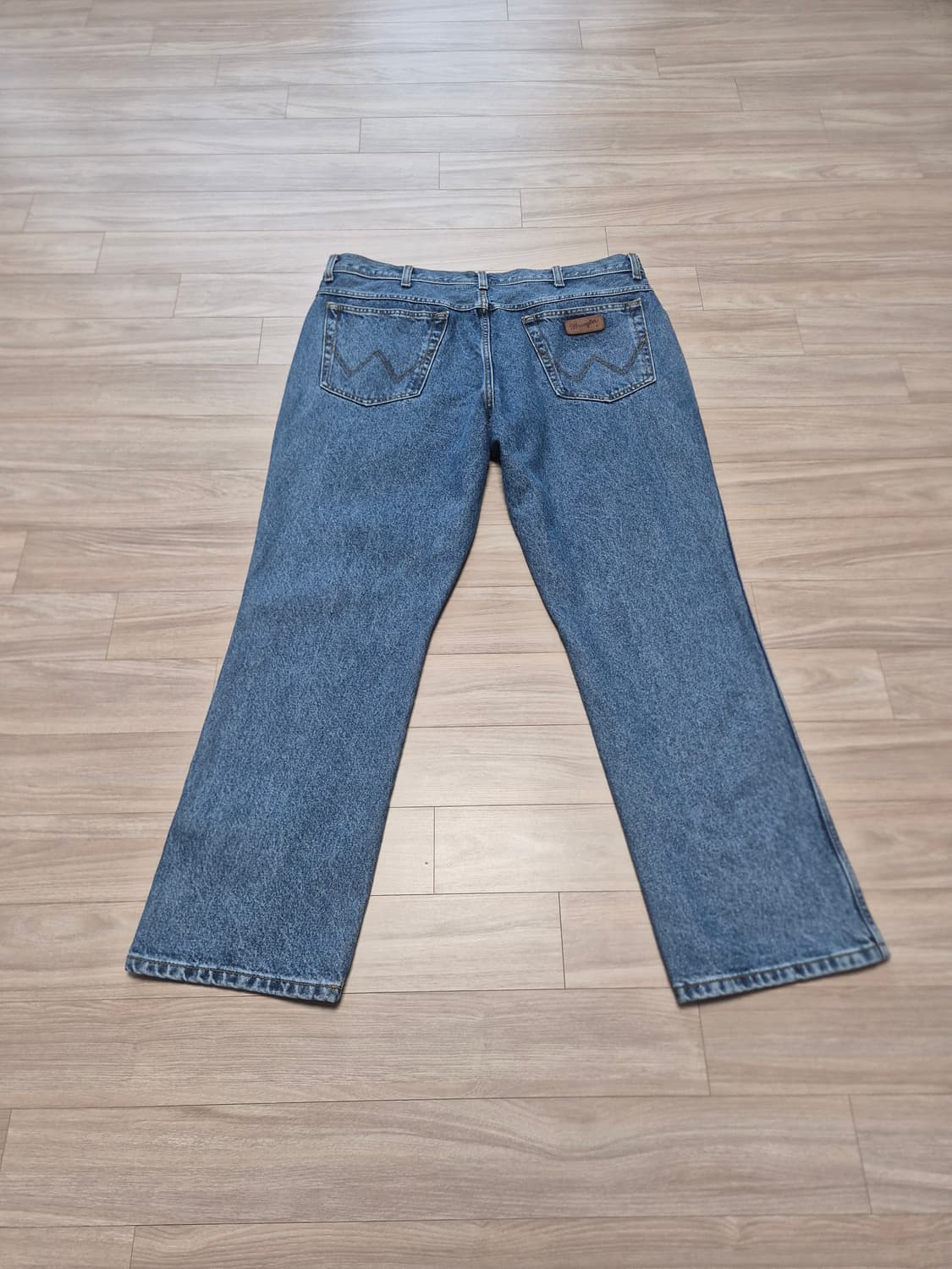 랭글러 / 레귤러핏 미디엄 스톤워시 / W40 L30 상품이미지5