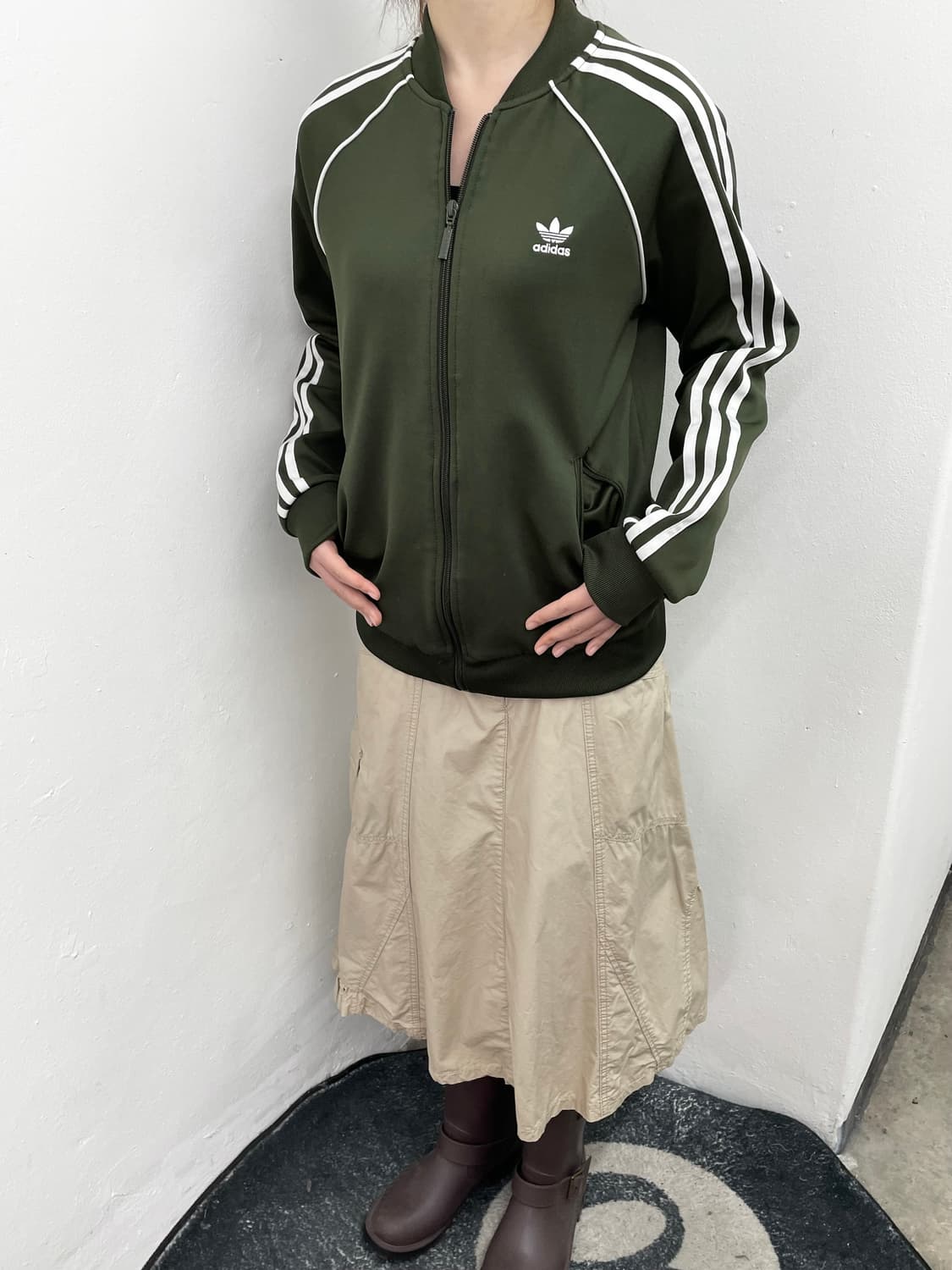 아디다스 파이어버드 카키 트랙탑 상품이미지2