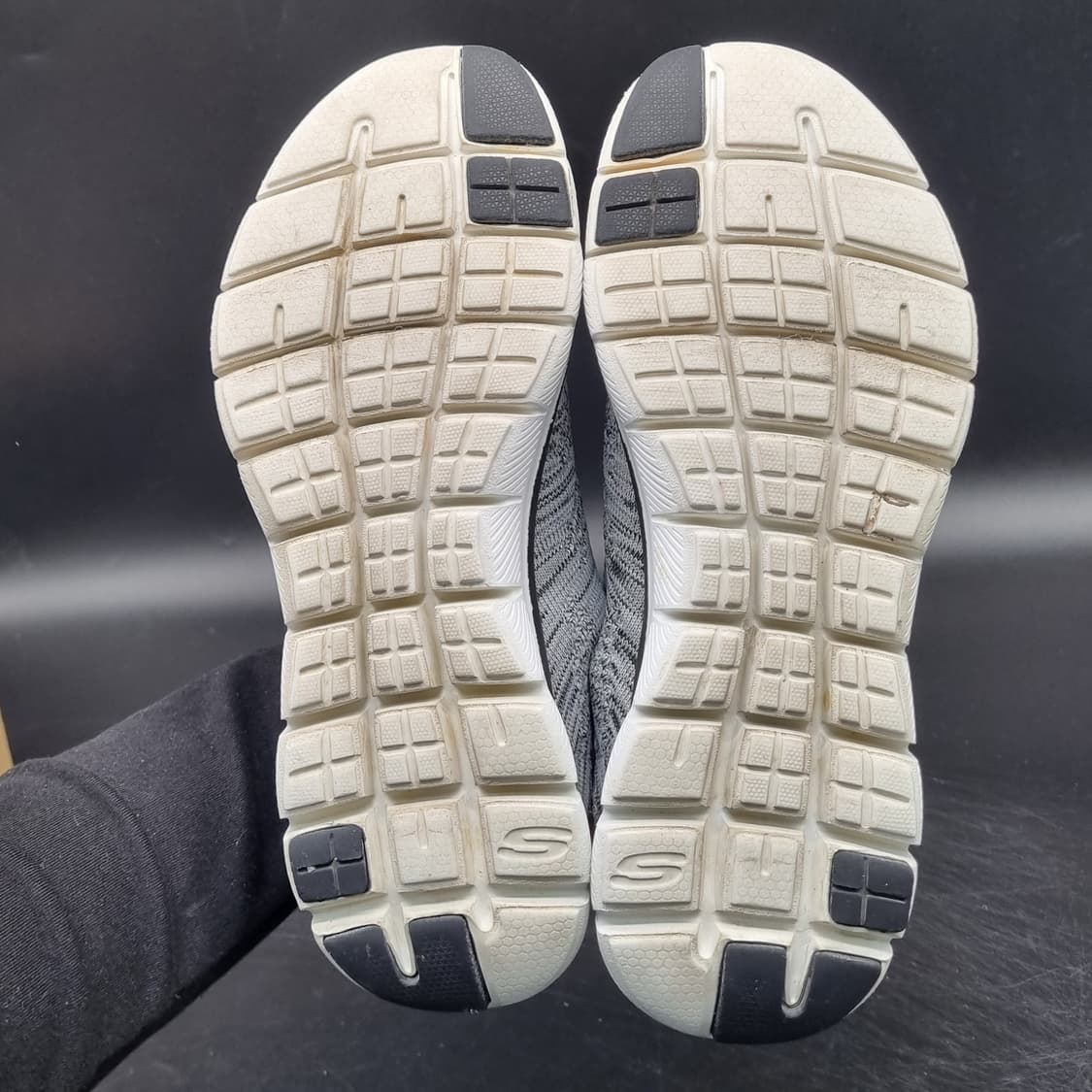 스케쳐스 듀얼라이트 니트 슬립온255 상품이미지3