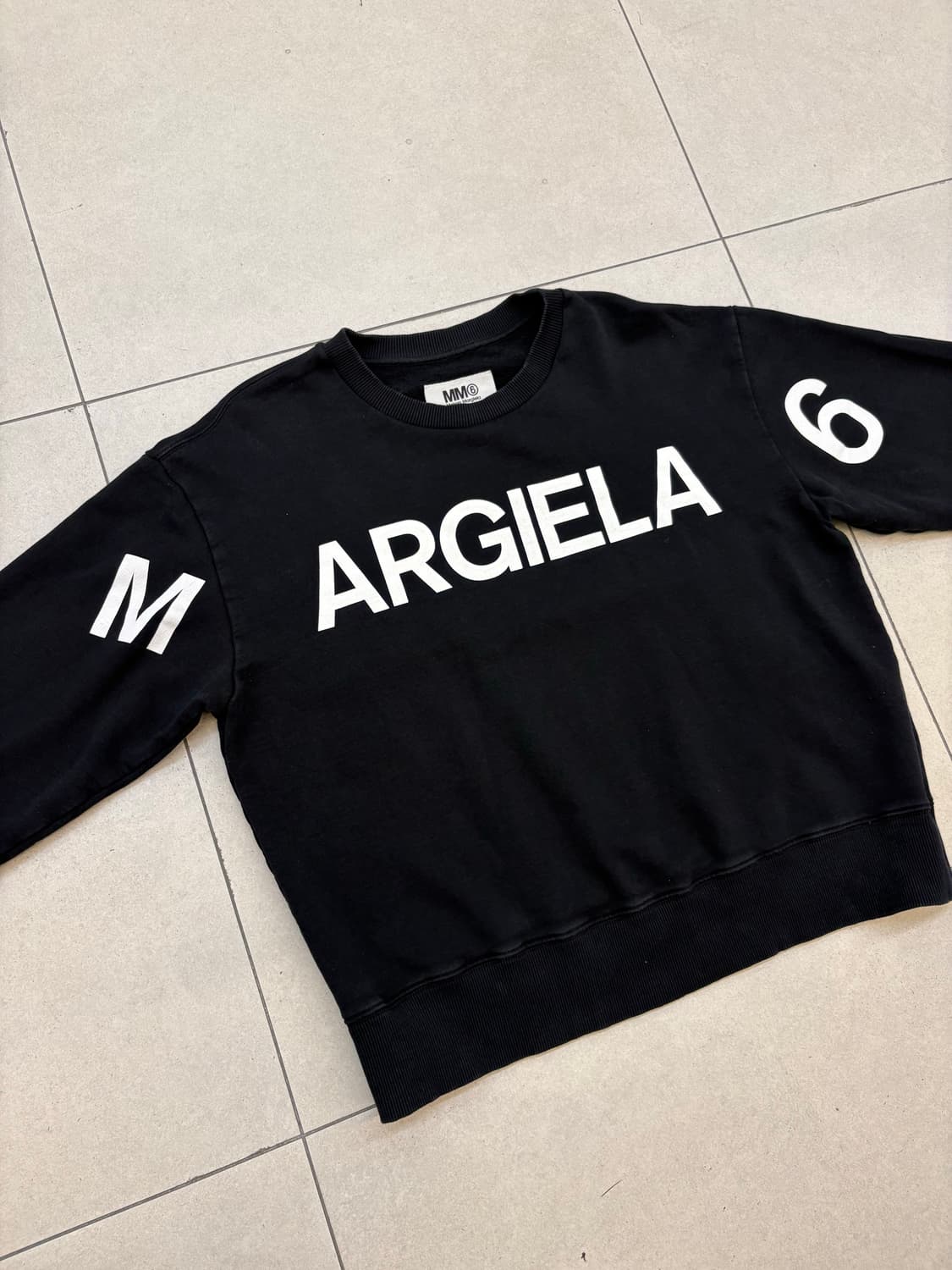 MM6 메종 마르지엘라 맨투맨 상품이미지3