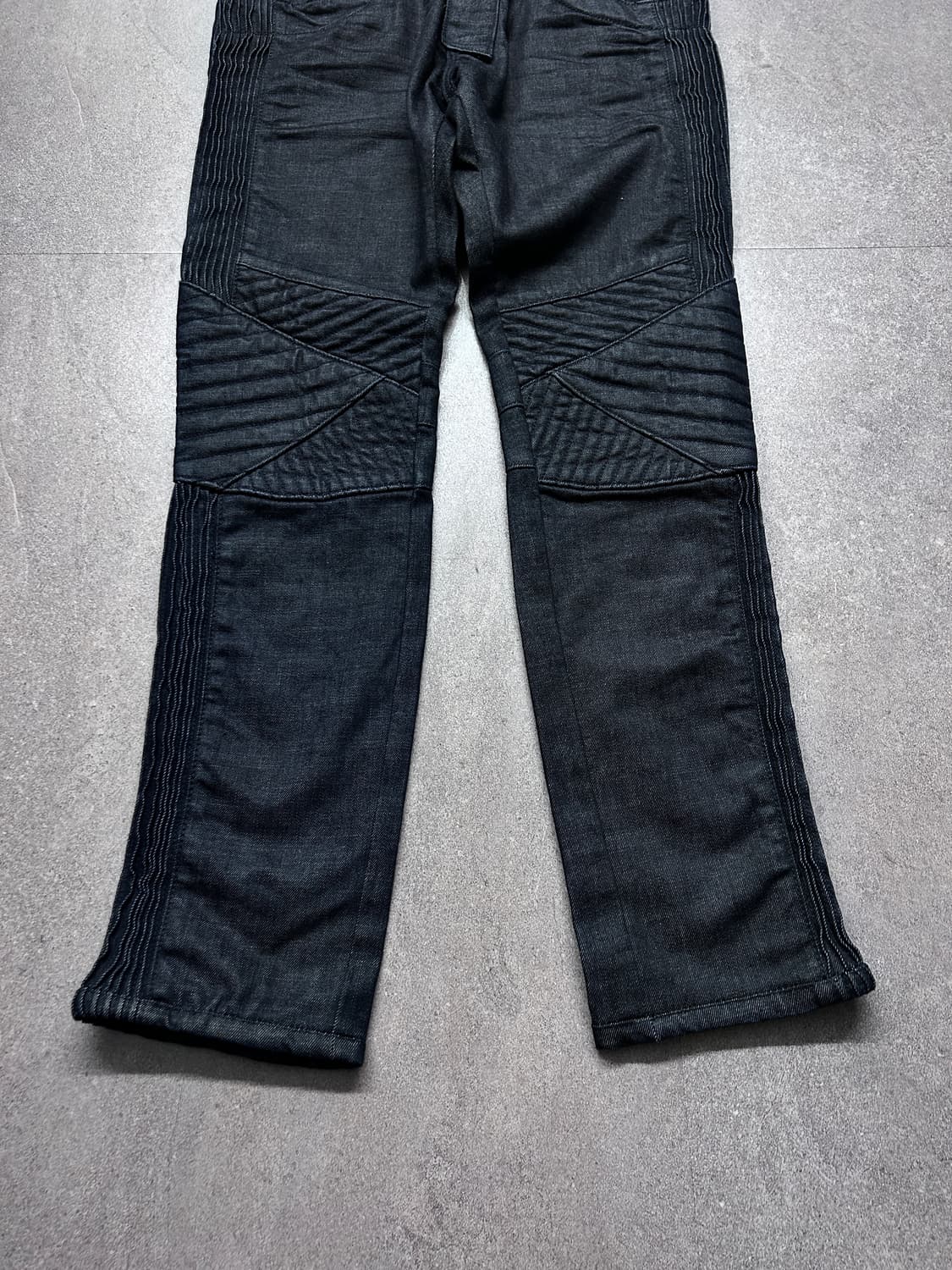 멀티 지퍼 퀼티드 바이커 데님 팬츠 상품이미지6