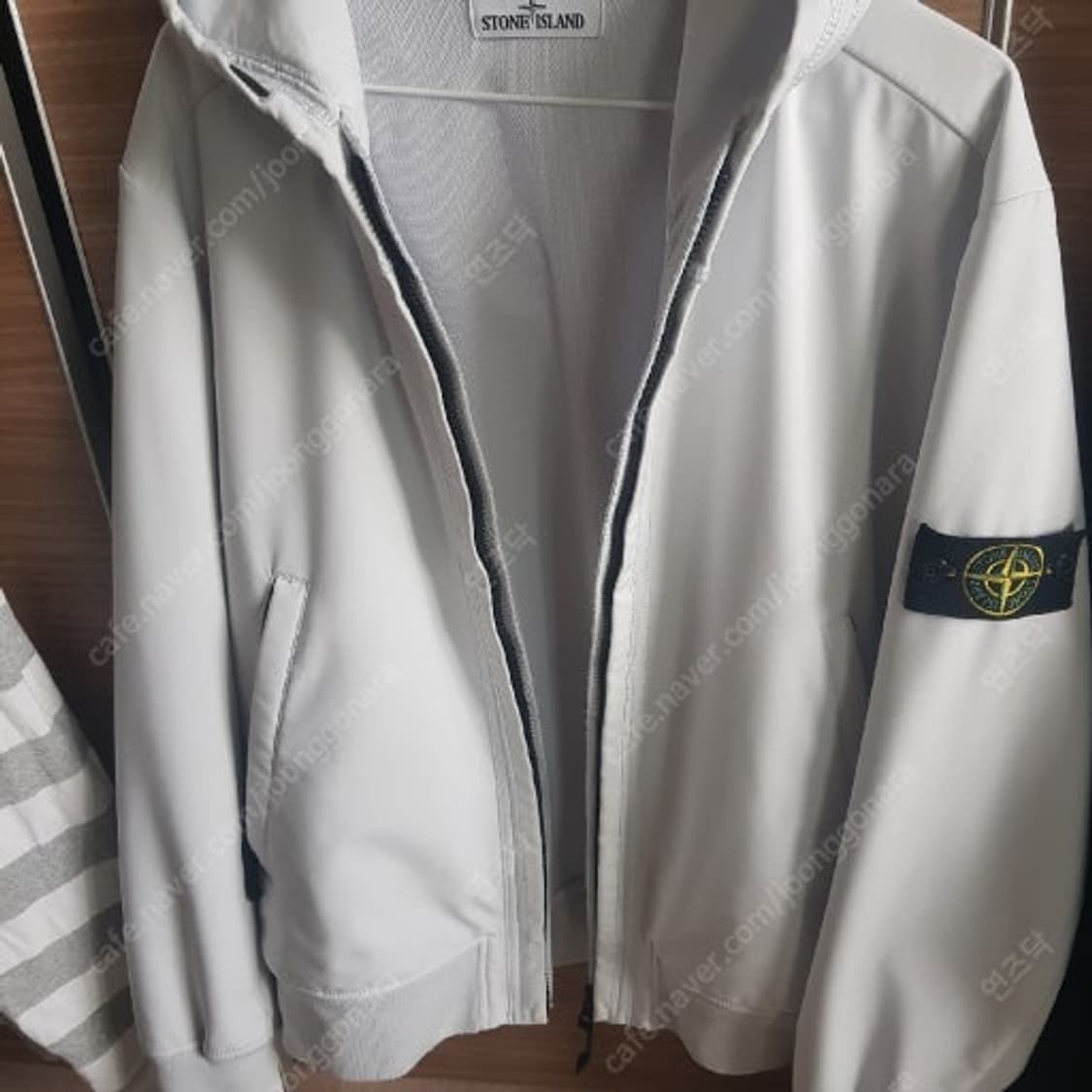 (구매글) 스톤아일랜드 소프트쉘 화이트  상품이미지2