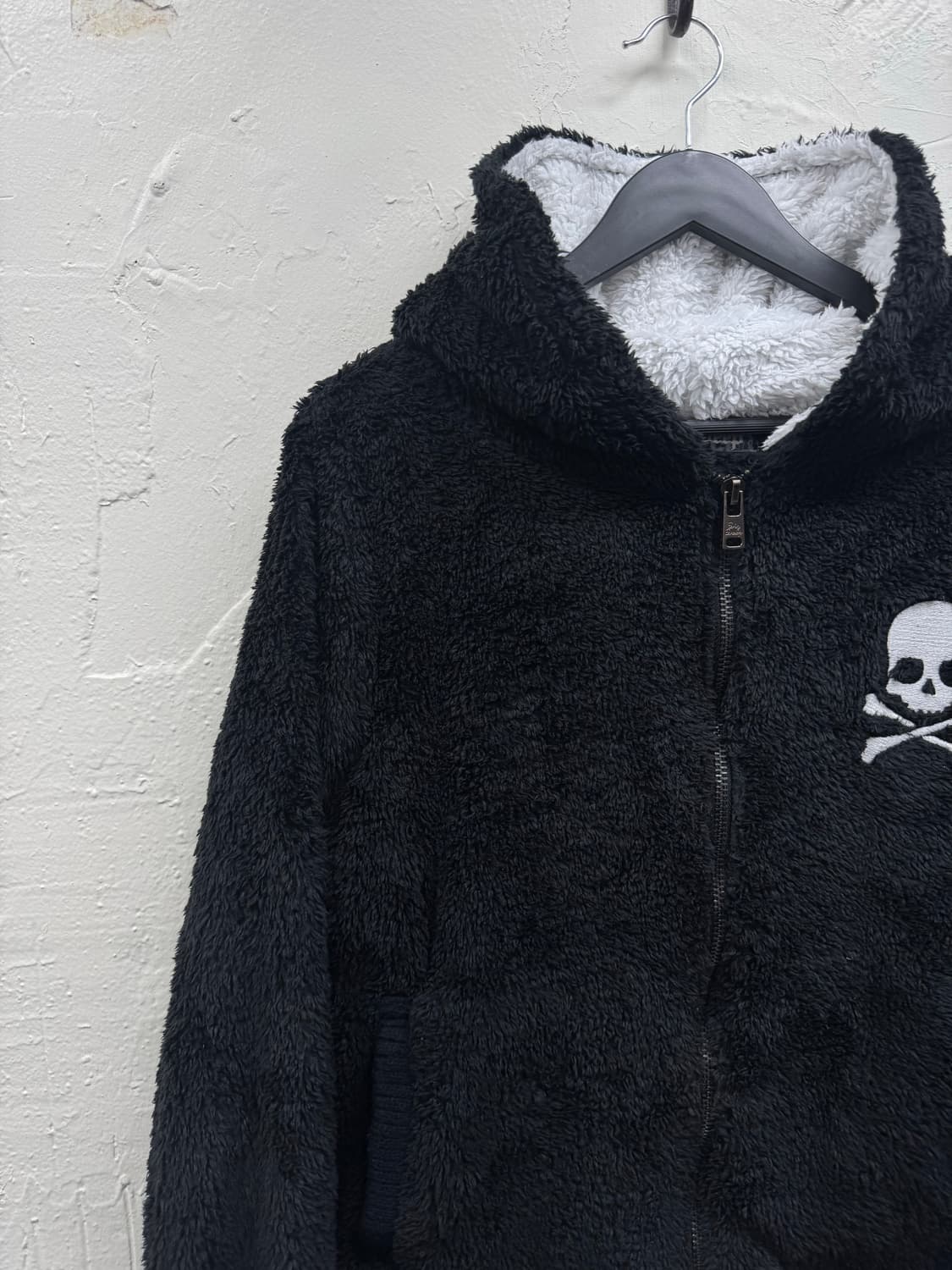 Dig deep 00s back cross fur fleece  상품이미지3