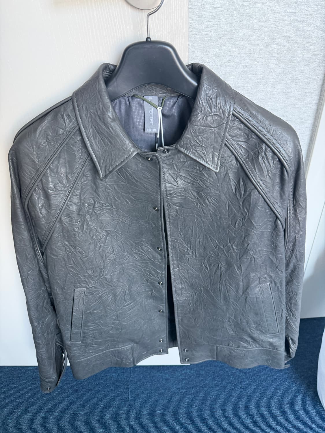 언어펙티드 바시티 가죽자켓 차콜 상품이미지1