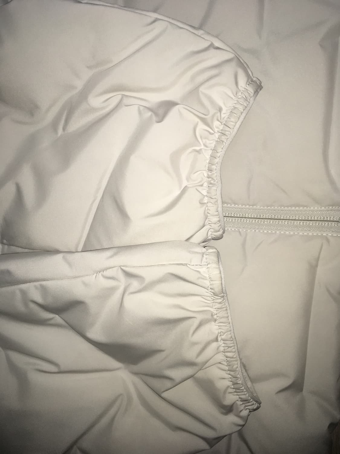 유니클로 PUFFTECH재킷(논퀼팅) 01 OFF WHITE 상품이미지4