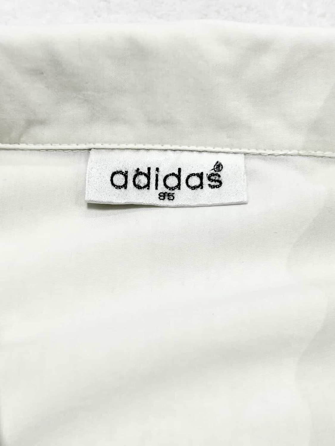 아디다스 90‘s 빅로고 포카리 바람막이 상품이미지8