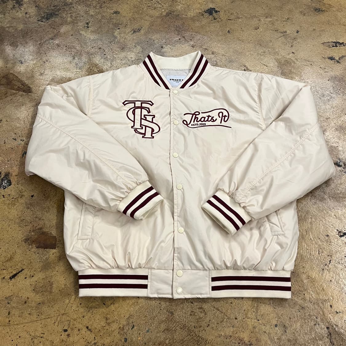 THATS IT 크림 바시티 점퍼  상품이미지2