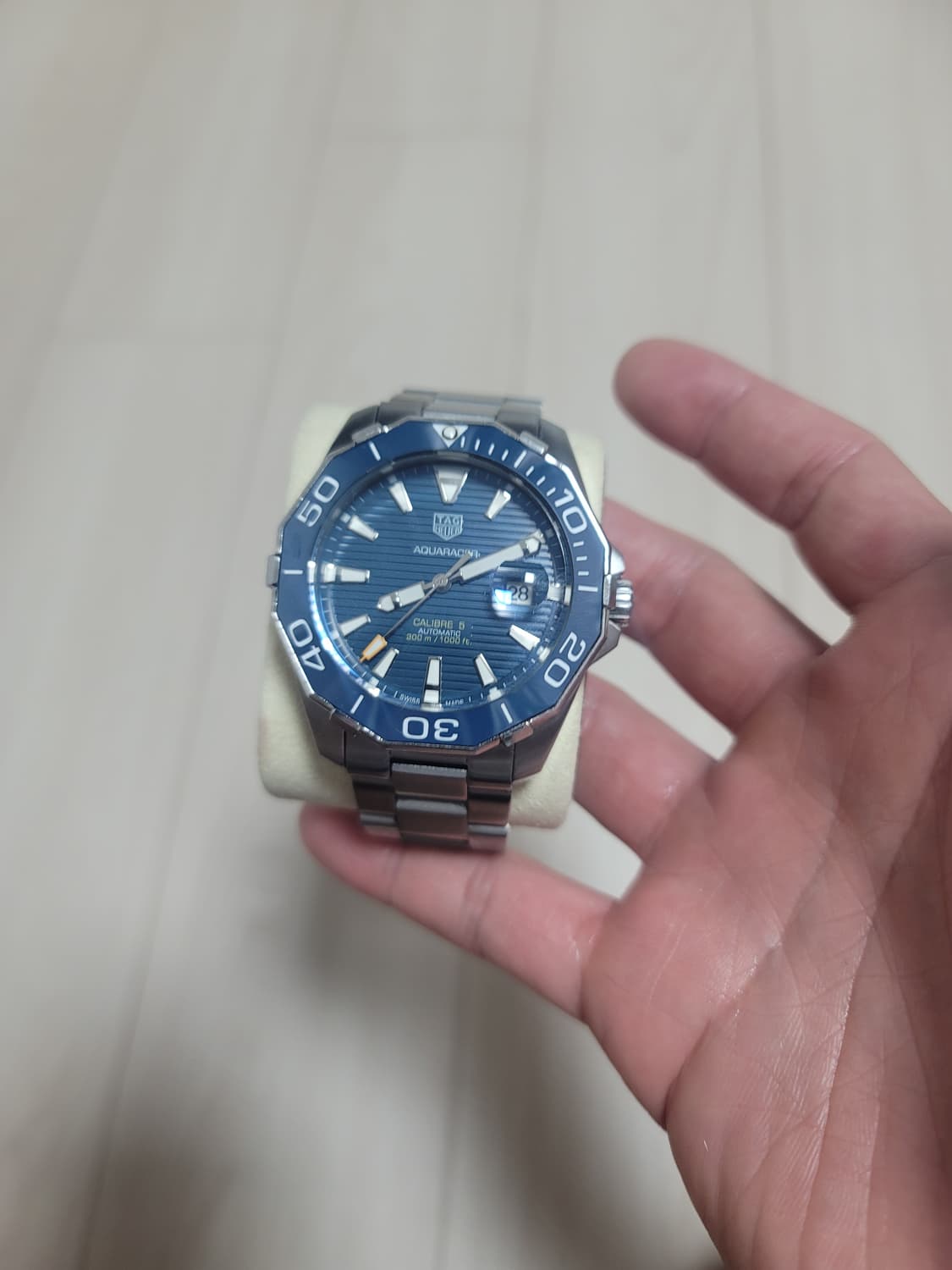 태그호이어 아쿠아레이서300  칼리버5 상품이미지2