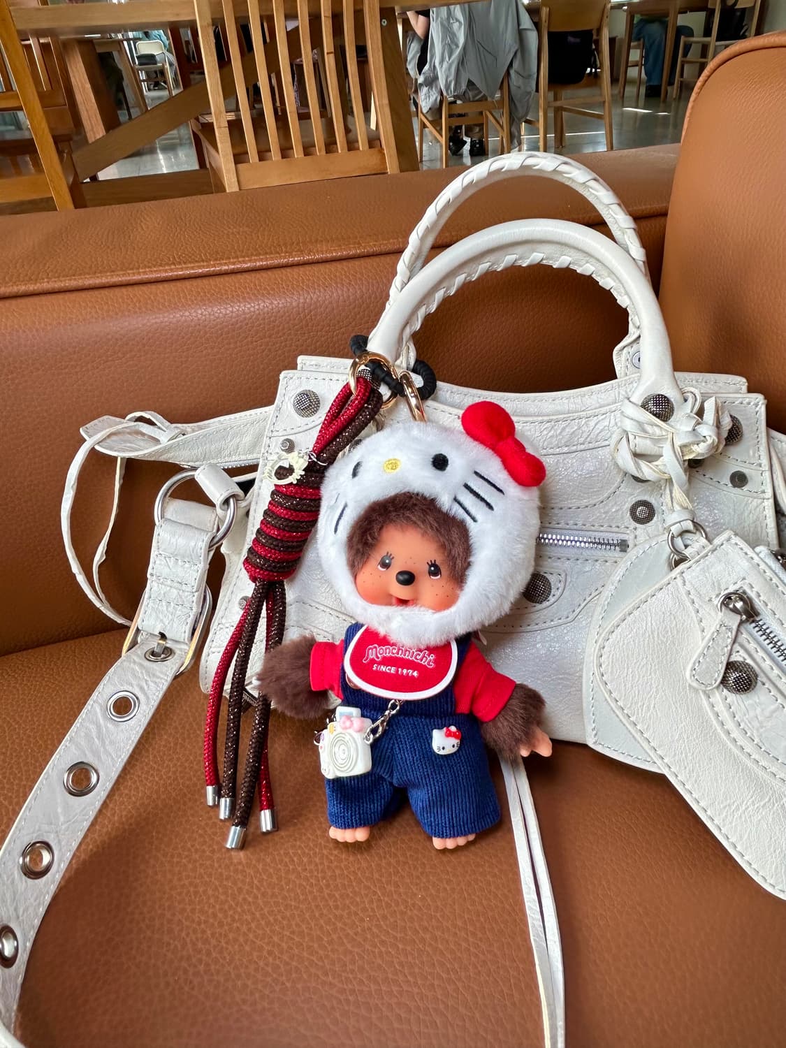 (86)😸정품몬치치 커스텀키링♥️키티무드 멜빵바지 상품이미지7