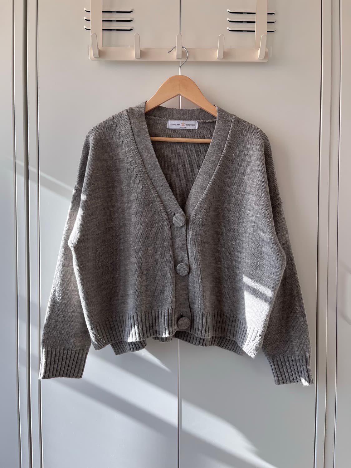 Dodoqueen 그레이 브이넥 니트 가디건 상품이미지1