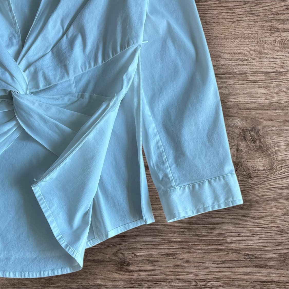 Prada twisted white shirts 상품이미지3