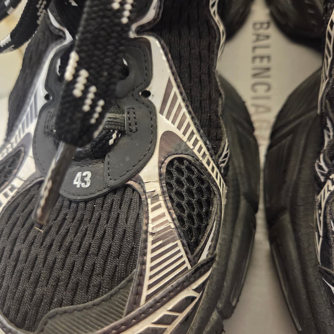 발렌시아가 3XL 블랙 43 사이즈 상품이미지2