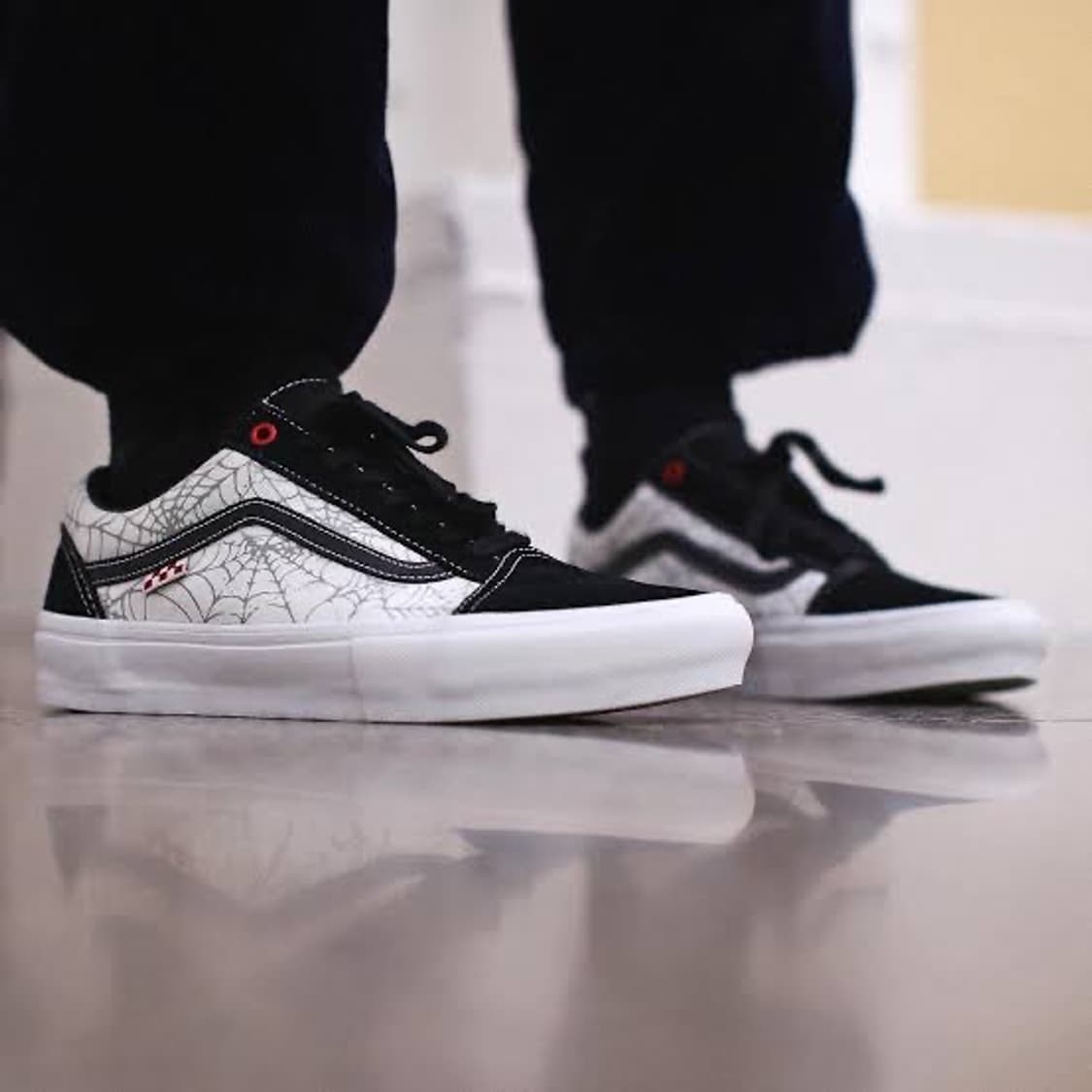 (265) 반스 스케이트 올드스쿨 스파이더 블랙 상품이미지1