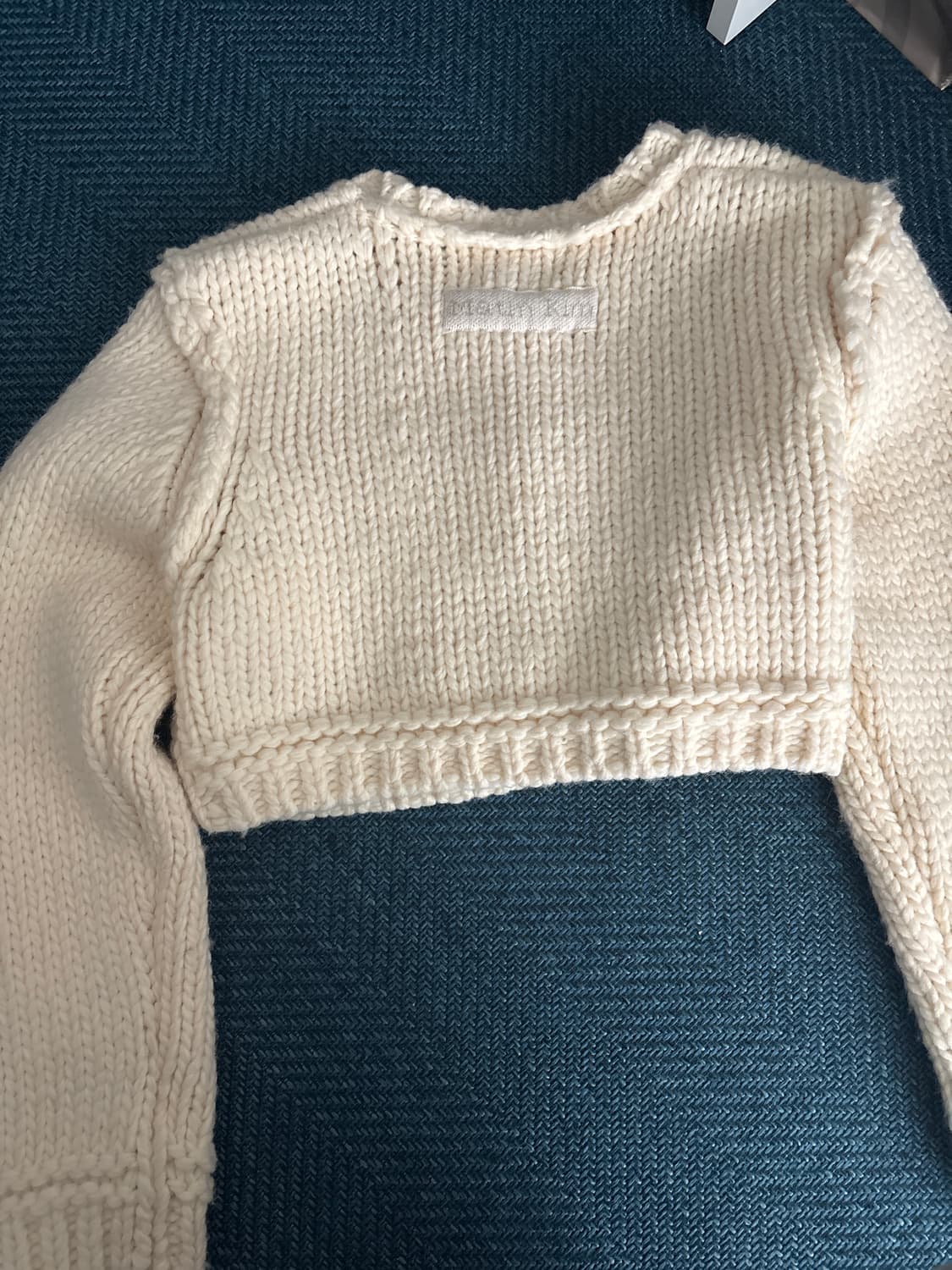 HANDMADE BUTTON CROP CARDIGAN 상품이미지2