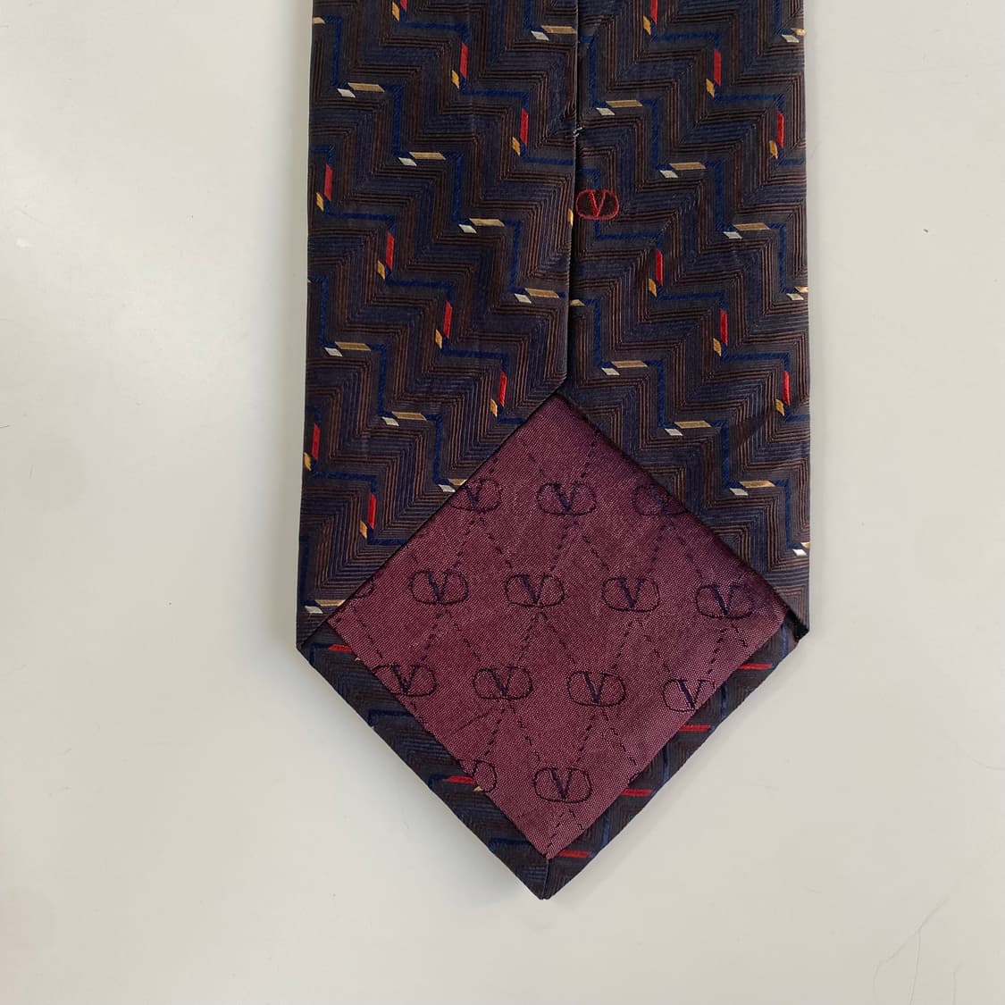 발렌티노(Valentino Garavani) 심플로고 정품 명품넥타이 상품이미지7