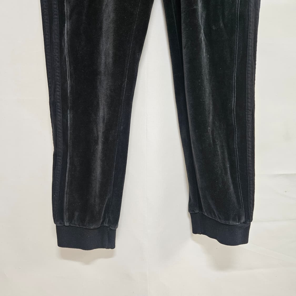 아디다스 벨벳 트레이닝 조거팬츠 L 상품이미지3