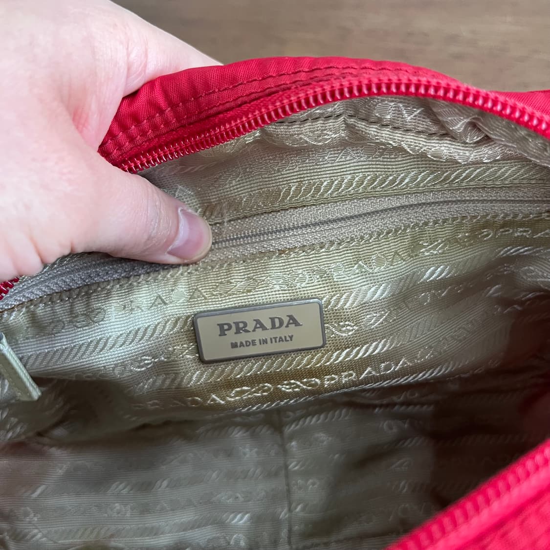 프라다 나일론 크로스백 상품이미지7