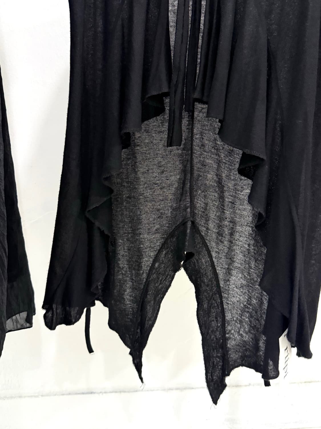 Black Asymmetrical Sleeveless Cardigan 상품이미지8