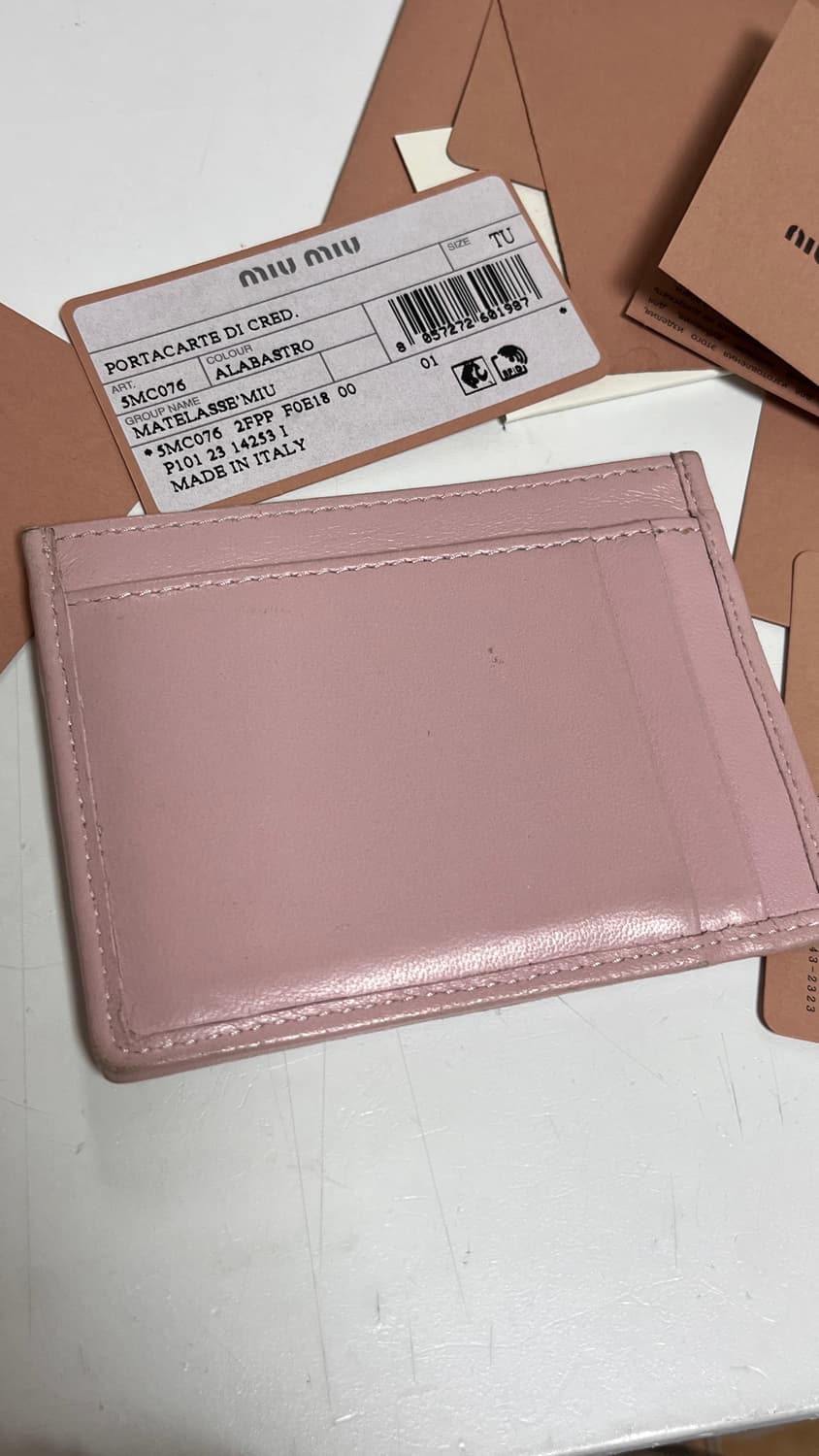 미우미우 마테라쎄 나파 가죽 카드홀더 카드지갑 핑크 상품이미지3