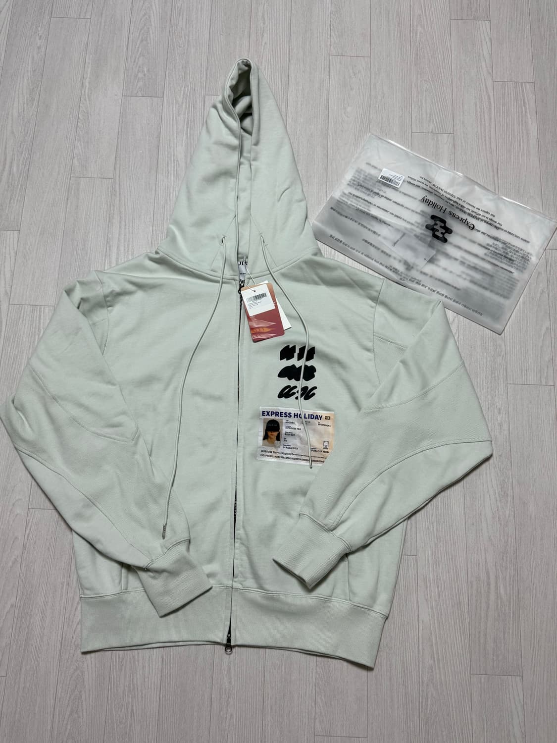 익스프레스홀리데이 패스포트 후드집업 상품이미지1