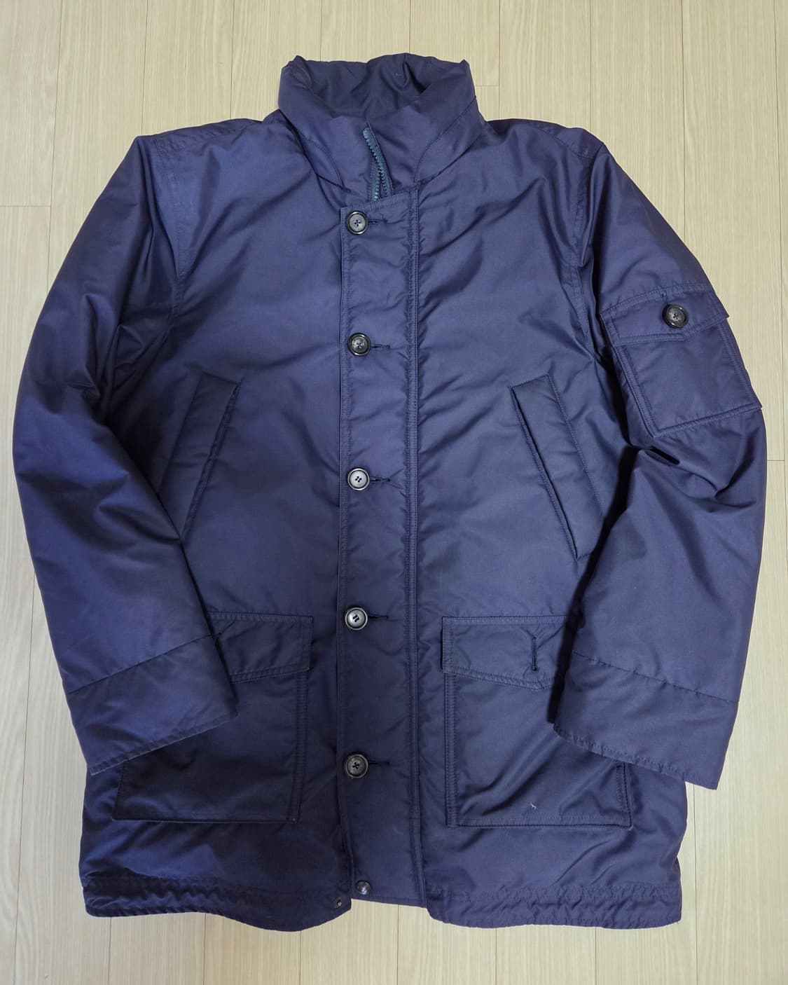 오니츠카타이거 네입 다운 패딩 상품이미지1