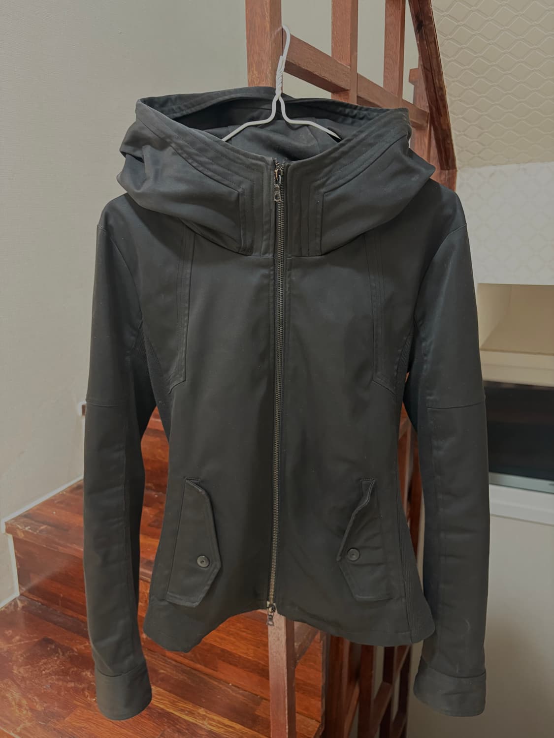 No id 레더 후드 자켓 상품이미지1