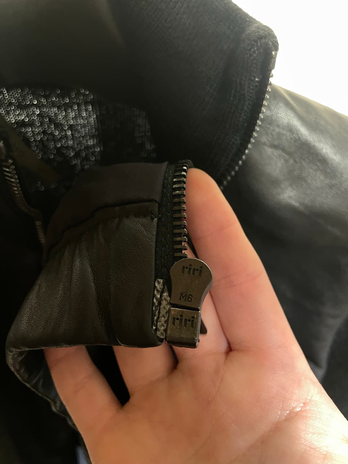 00’s Prada milano leather zip-up (40) 상품이미지5