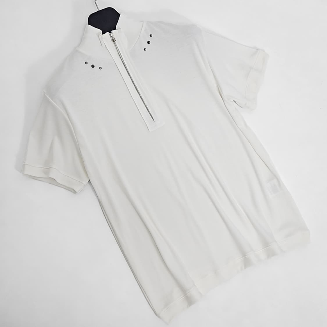 Giko 피어싱 리벳 컷 하프 슬리브 니트 (white) 상품이미지5