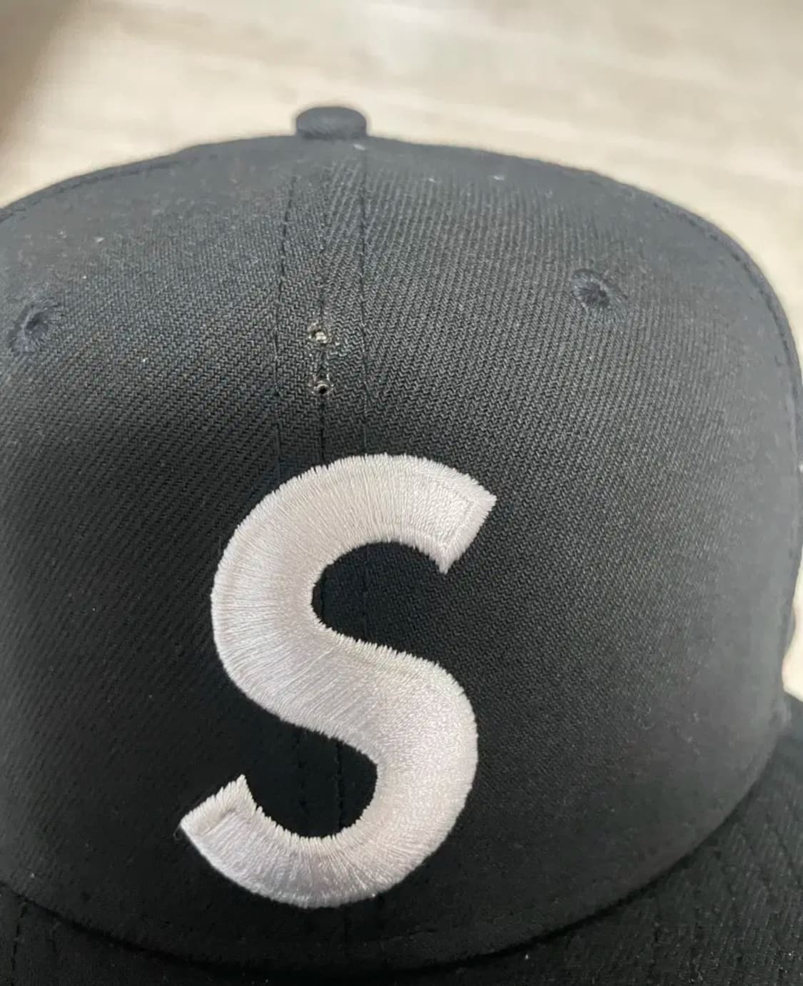 슈프림 골드 크로스 s로고 뉴에라 블랙 712 상품이미지2