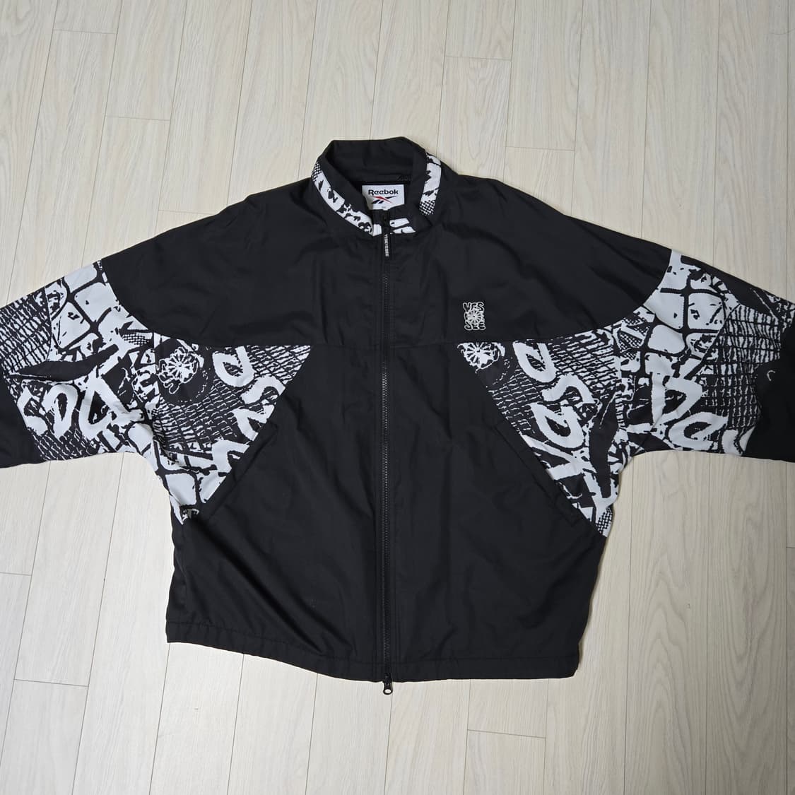 리복x예쓰아이씨 콜라보 랠리자켓 상품이미지2