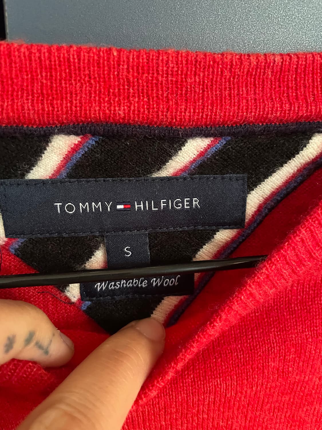 Tommy Hilfiger 램스울100 레드 라운드 니트 상품이미지1