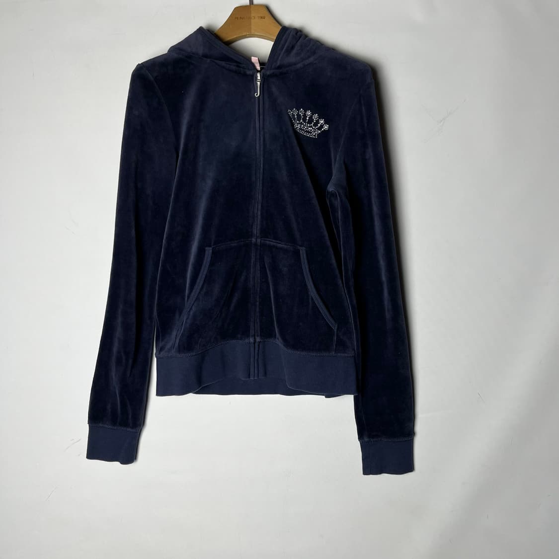 [Juicy Couture] 쥬시꾸뛰르 크라운큐빅 벨벳 후드집업 상품이미지2