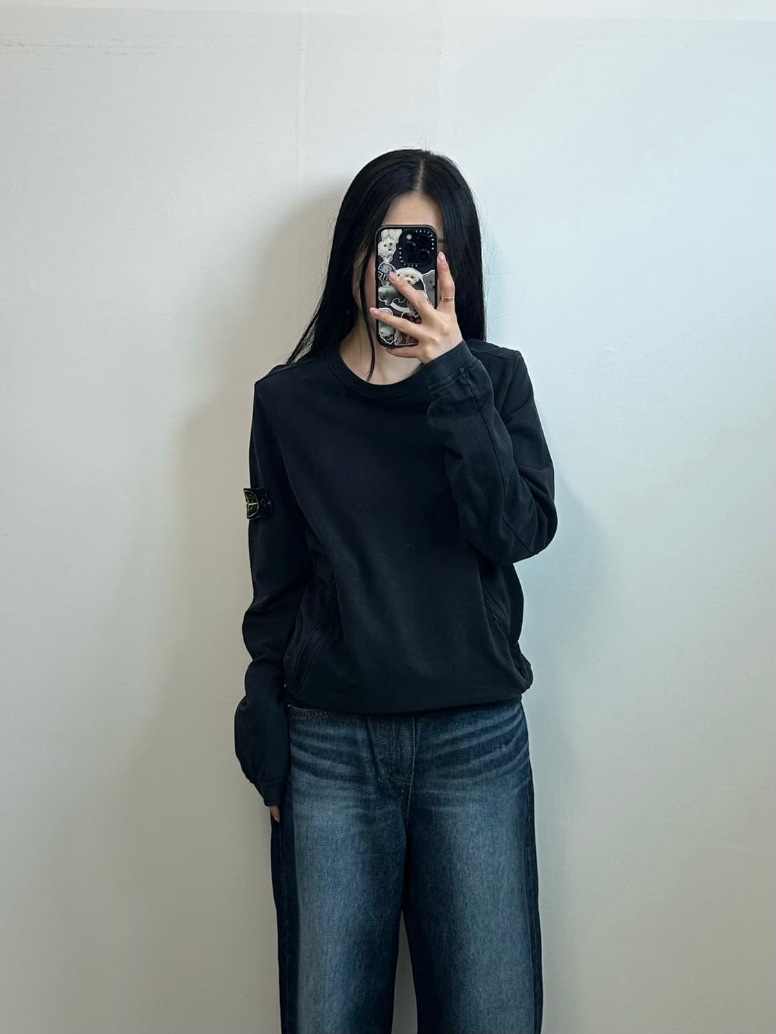 스톤아일랜드 와펜 블랙 스웻 맨투맨 상품이미지1