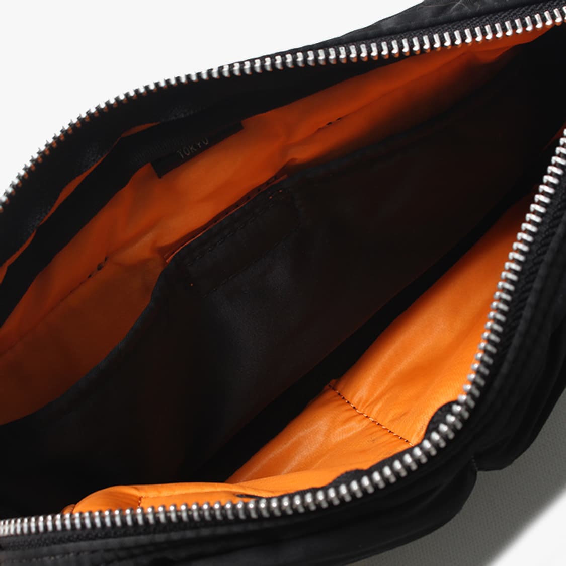 BEAMS "Black Shoulder Bag" 상품이미지6