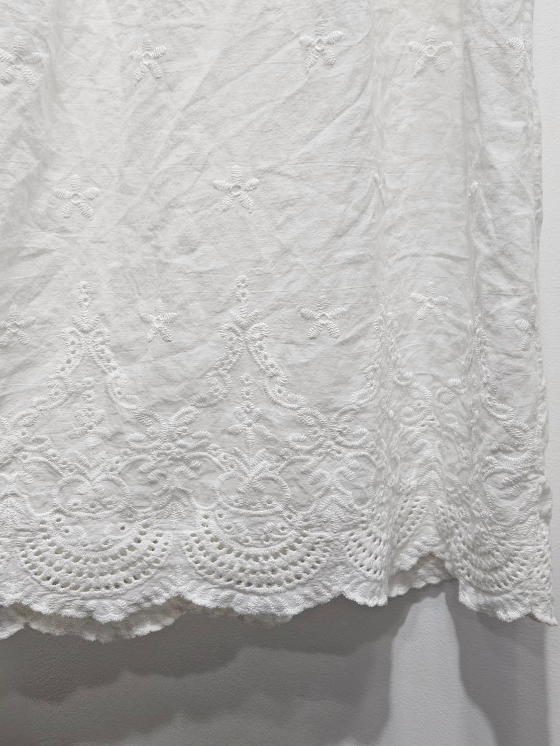 화이트 자수 레이스 민소매 롱원피스  상품이미지4