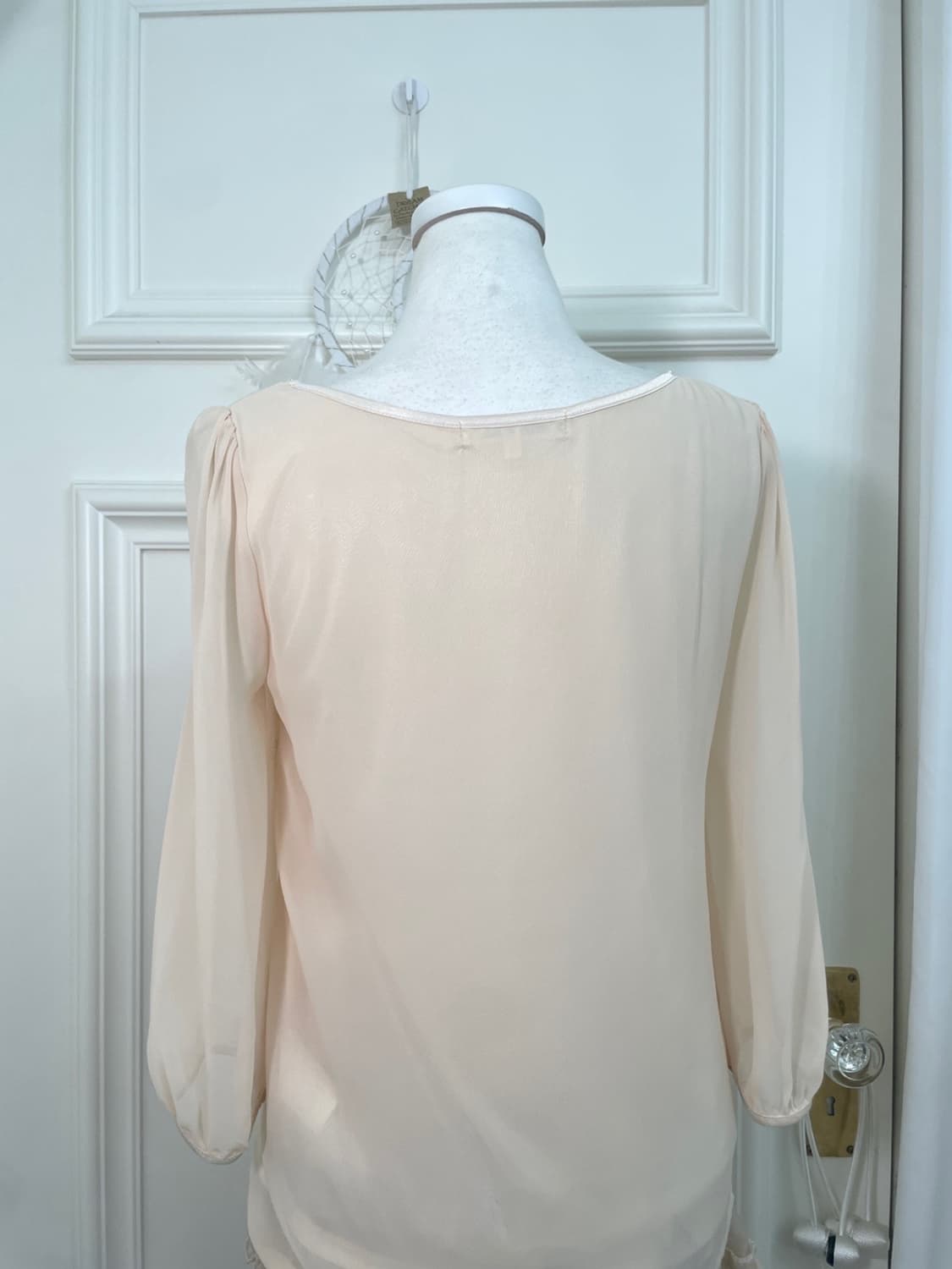 coral lace pearl point blouse(size-38) 상품이미지4