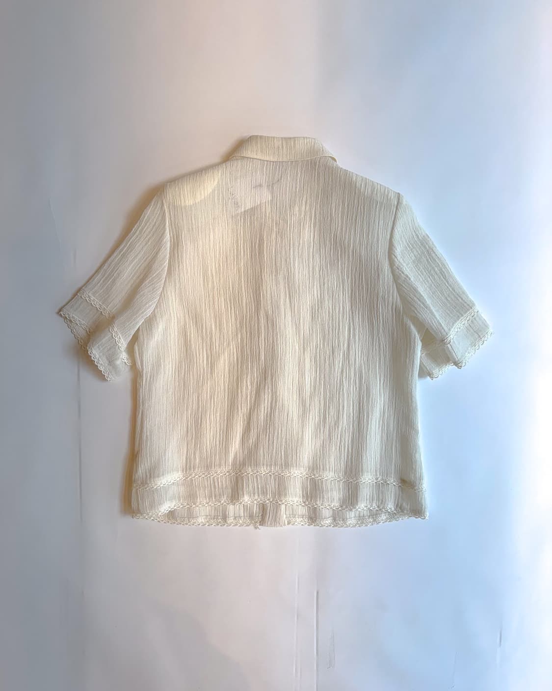 Pintuck Lace Blouse 상품이미지2