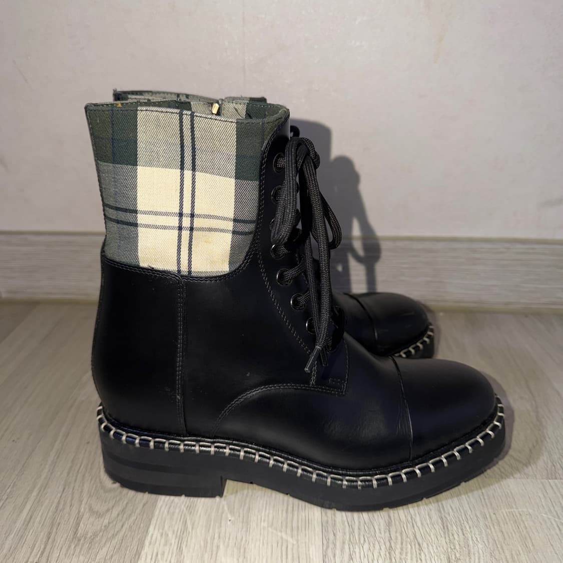 끌로애x 바버 앵클 부츠 블랙 37 (235-240) 상품이미지3