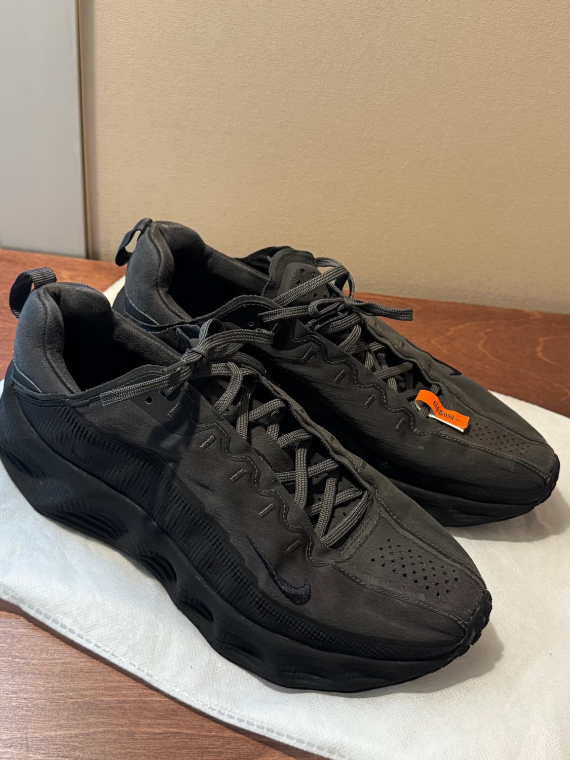 나이키 혜인서 콜라보 아바로버 스니커즈 280 세탁완료 15만원 상품이미지1