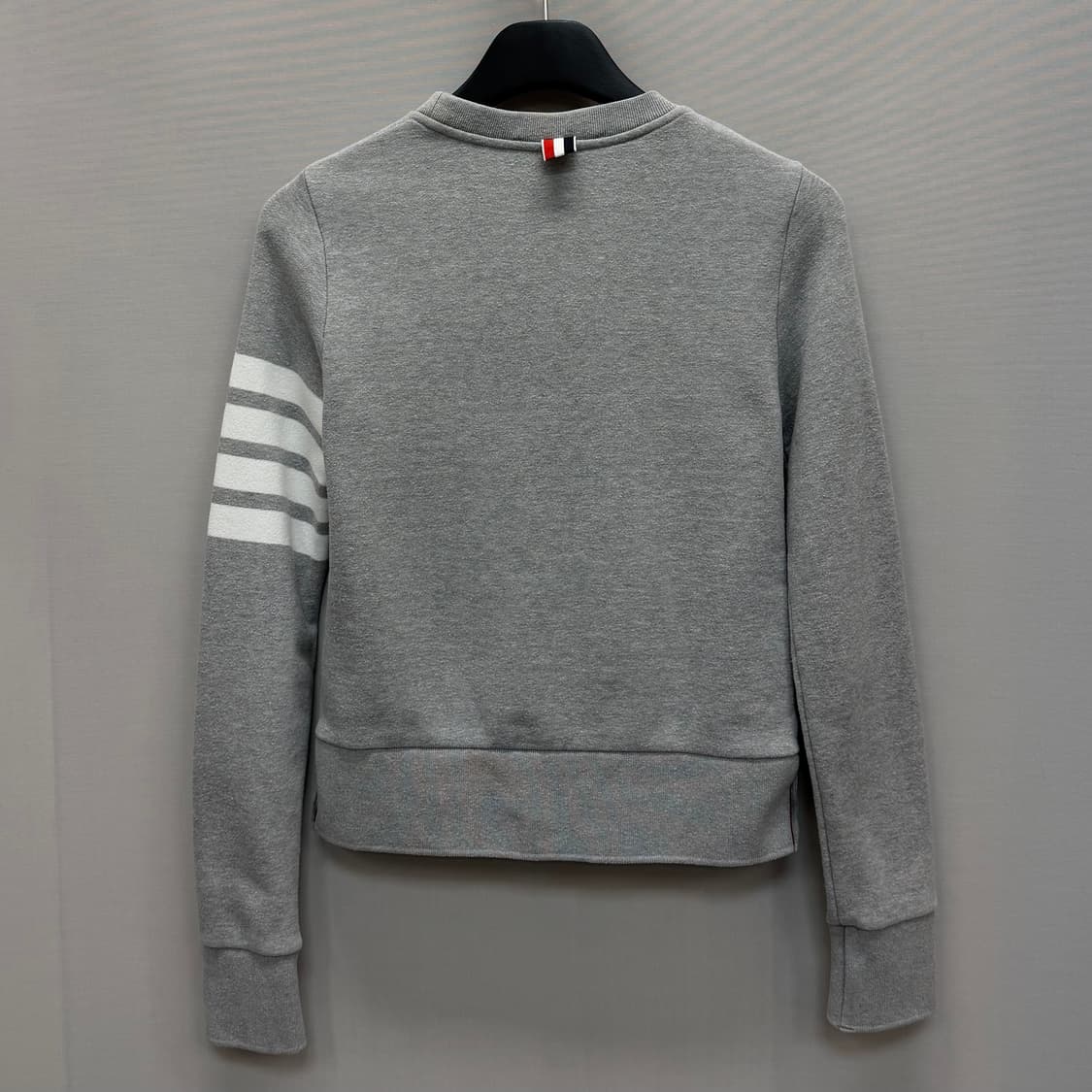 톰브라운 사선완장 맨투맨 (44)  상품이미지4