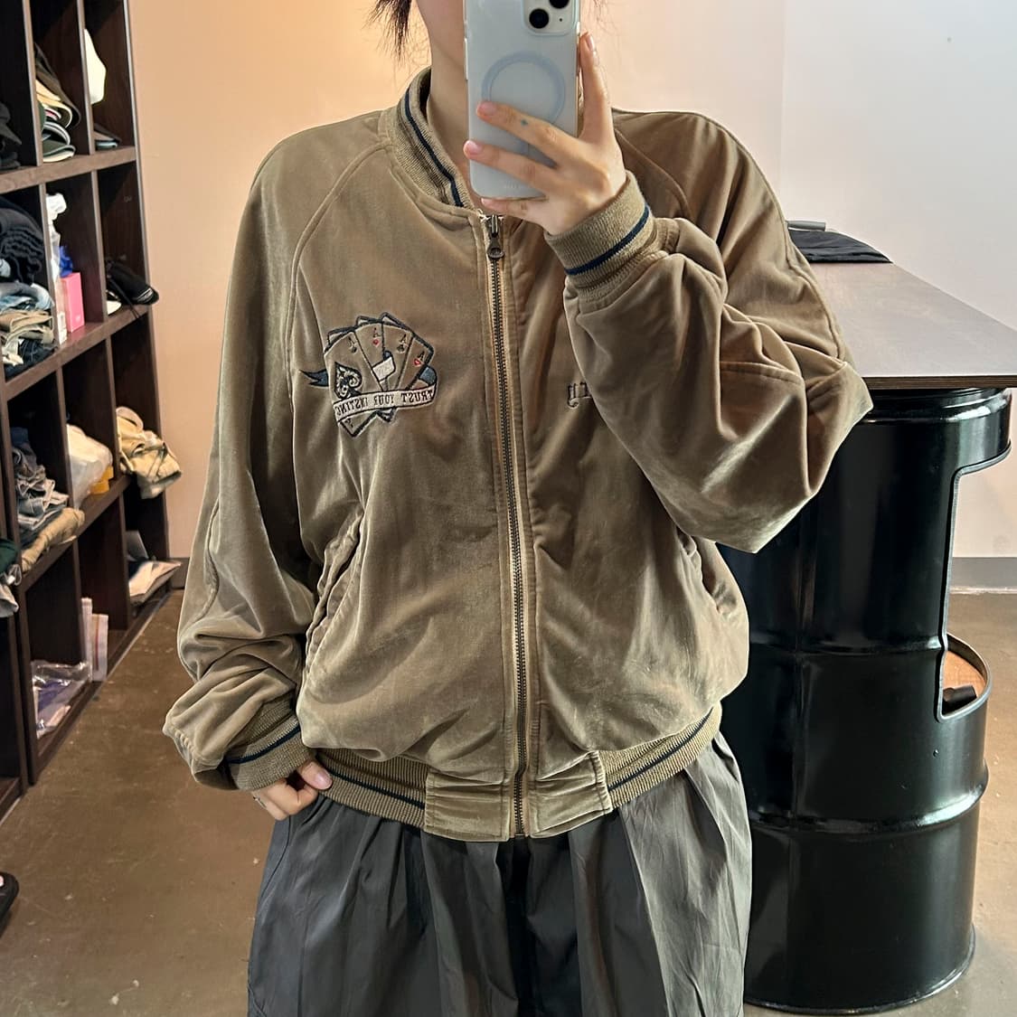 Pazzo design story 벨벳 봄버 자켓 상품이미지8